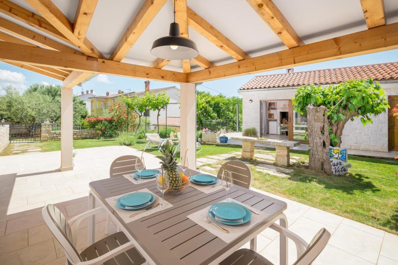 Casa Vita Holiday Home Porec Exterior photo