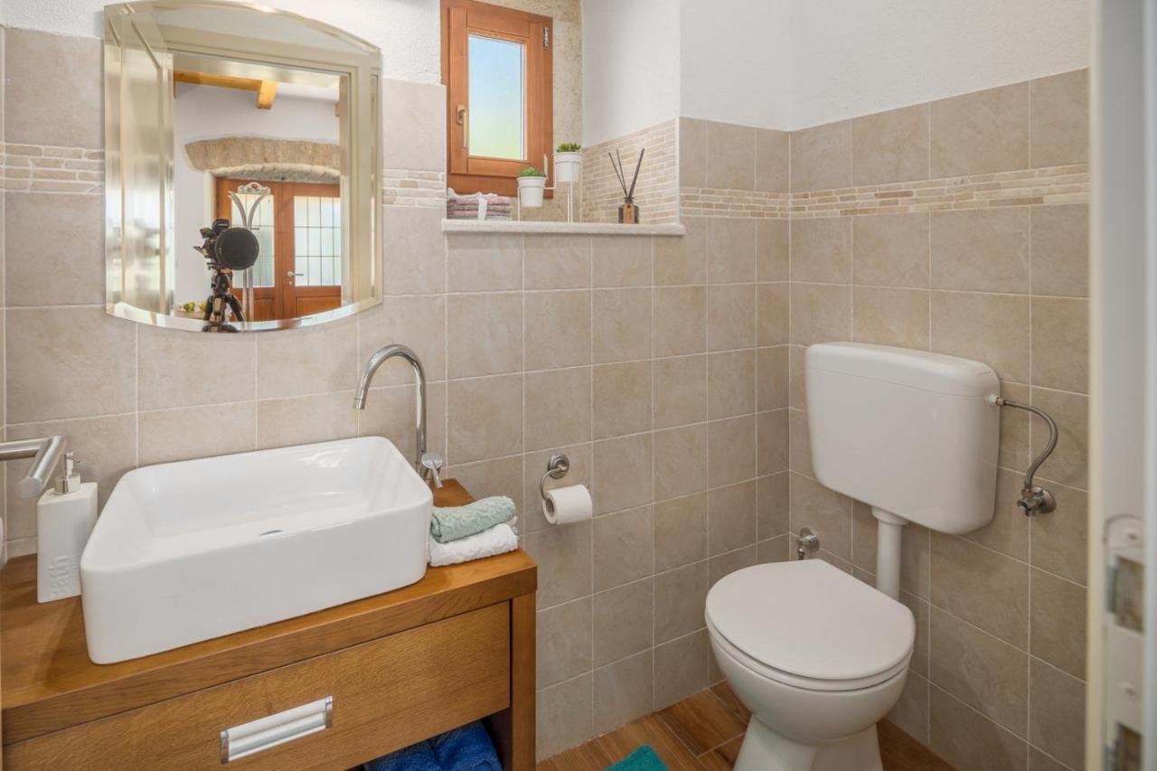 Casa Vita Holiday Home Porec Exterior photo