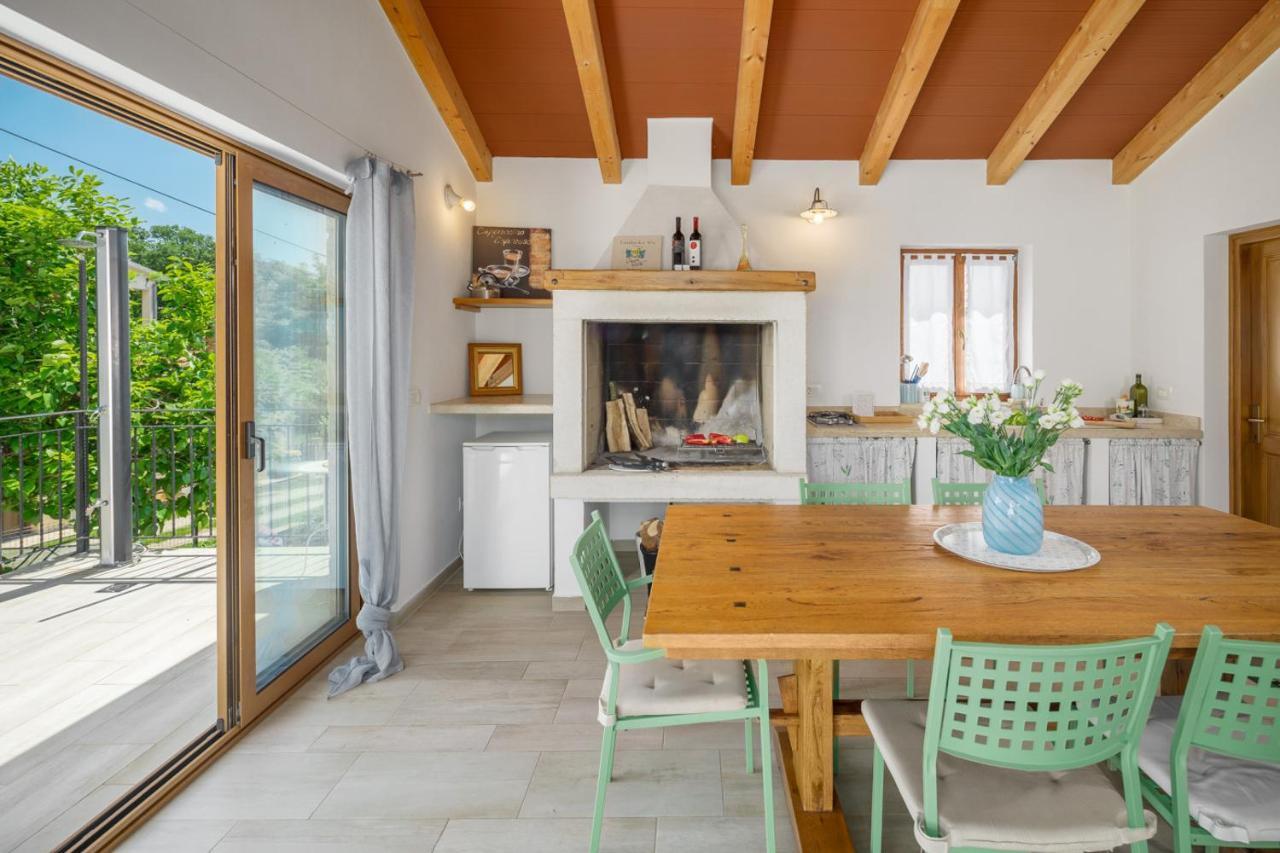 Casa Vita Holiday Home Porec Exterior photo